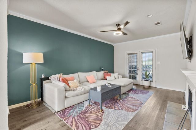 3550 Country Square Drive 111, Carrollton, TX 75006
