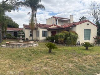 2196 N Orange Grove Avenue, Pomona, CA 91768