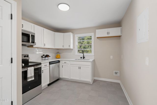 1546 Eloise Street, Fayetteville, NC 28311