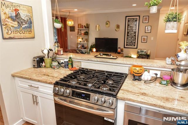 3221 Hilltop Road, Mahwah, NJ 07430