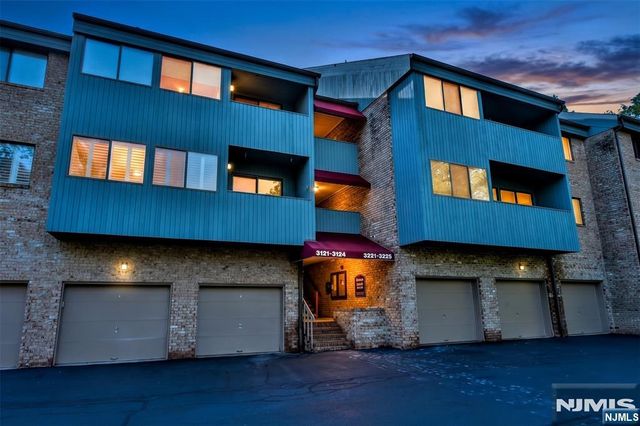 3221 Hilltop Road, Mahwah, NJ 07430