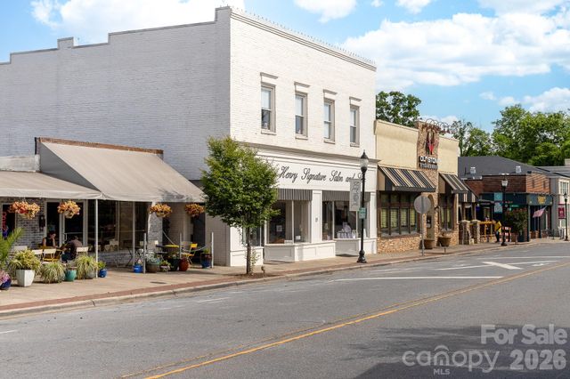 121 Mcleod Avenue, Belmont, NC 28012