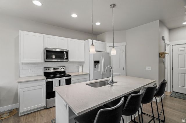 468 E LONDON WAY, Clearfield, UT 84015