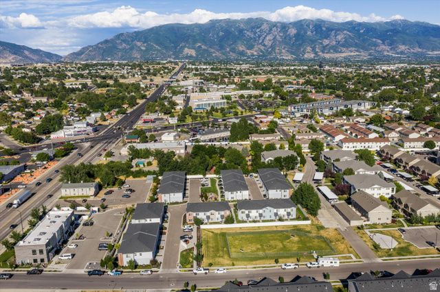 468 E LONDON WAY, Clearfield, UT 84015