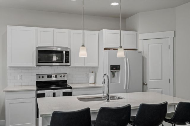 468 E LONDON WAY, Clearfield, UT 84015