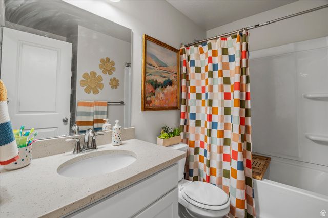 468 E LONDON WAY, Clearfield, UT 84015