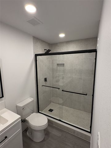 719 E Commerce Avenue, Cooper, TX 75432