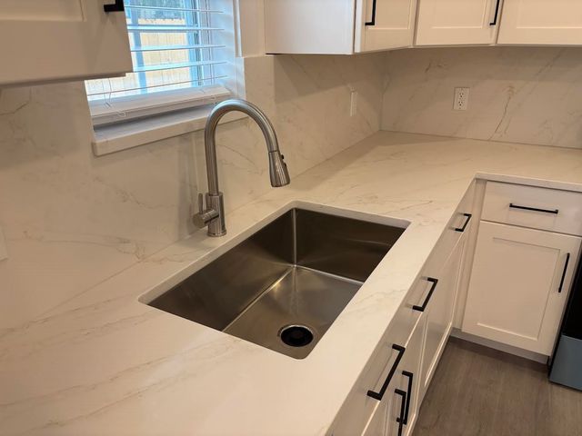 719 E Commerce Avenue, Cooper, TX 75432