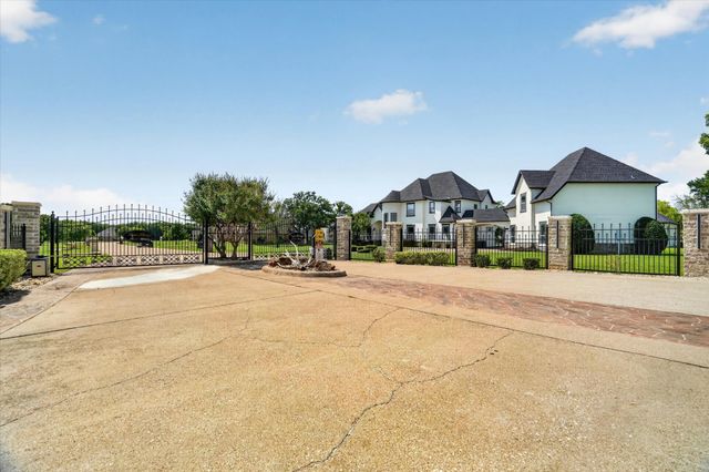 1717 Taylor Bridge Court, Burleson, TX 76028