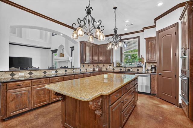 1717 Taylor Bridge Court, Burleson, TX 76028