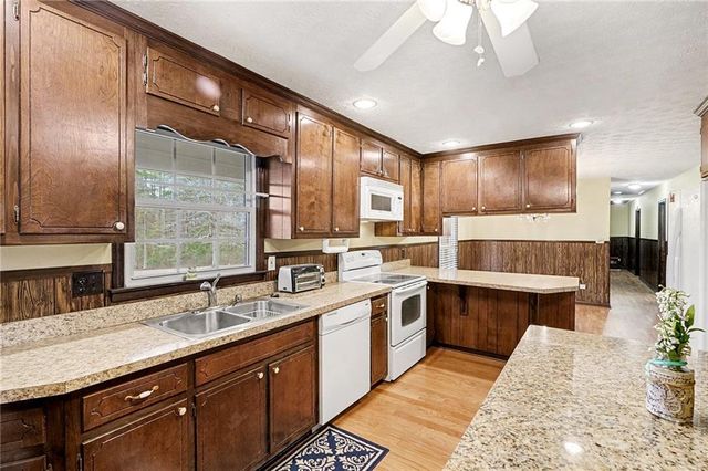 61 Bartlett Drive, Griffin, GA 30224