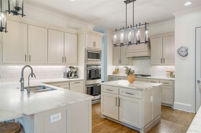 6226 Malcolm Drive, Dallas, TX 75214