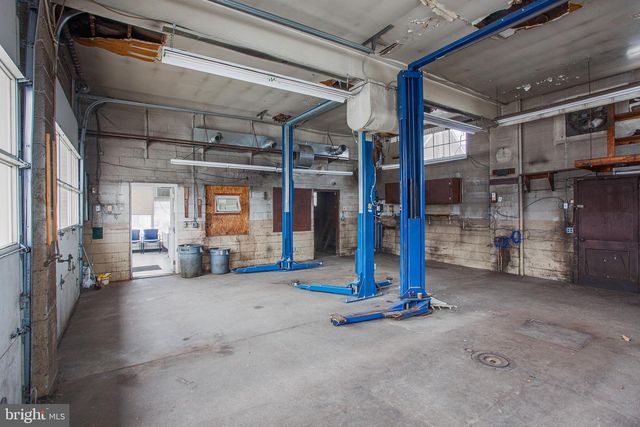 50 S MACDADE BLVD, Glenolden, PA 19036