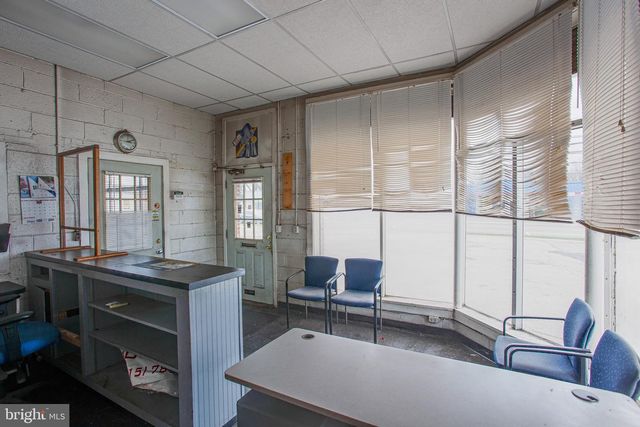 50 S MACDADE BLVD, Glenolden, PA 19036