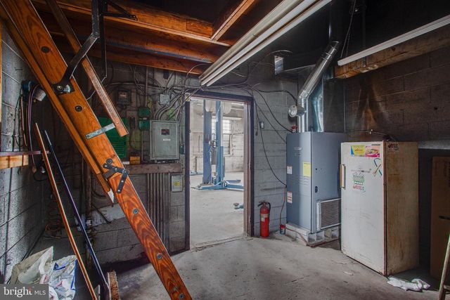 50 S MACDADE BLVD, Glenolden, PA 19036