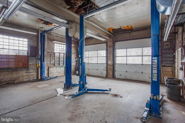 50 S MACDADE BLVD, Glenolden, PA 19036