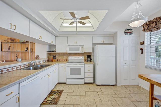 6475 SHORELINE DRIVE 5102, St Petersburg, FL 33708