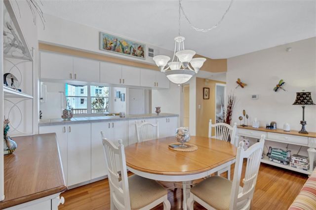 6475 SHORELINE DRIVE 5102, St Petersburg, FL 33708