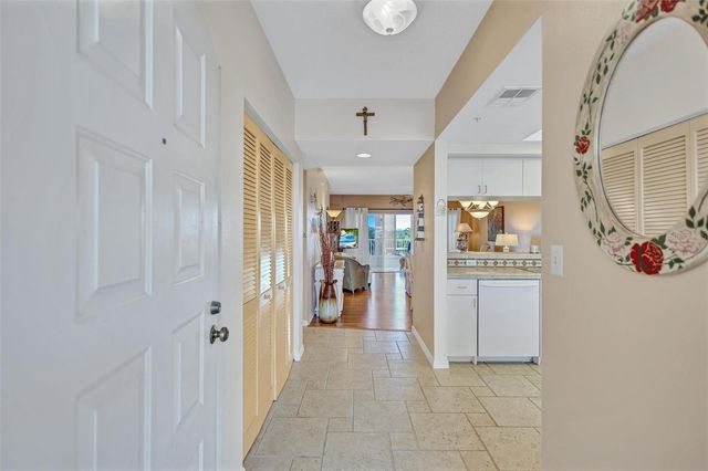 6475 SHORELINE DRIVE 5102, St Petersburg, FL 33708