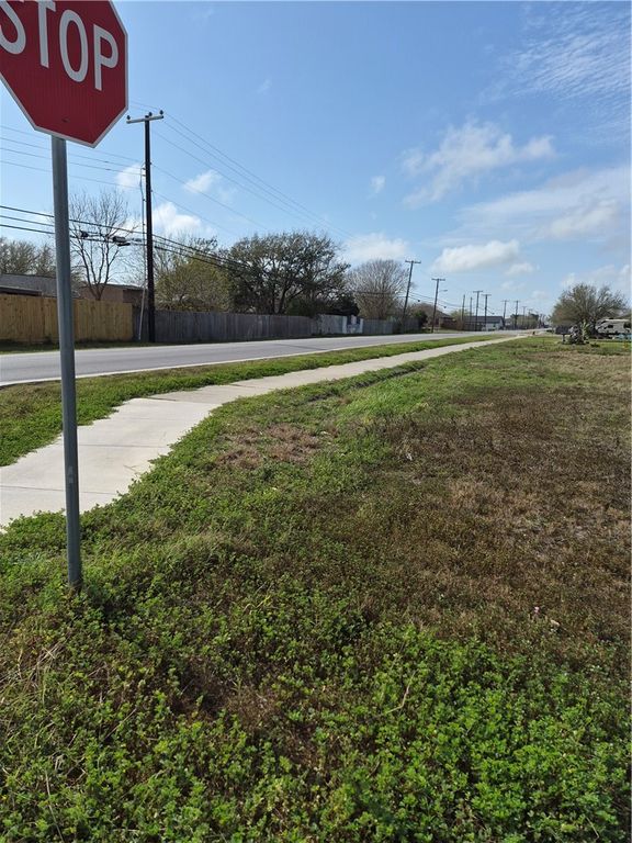 000 Ave I, Ingleside, TX 78362 — exterior