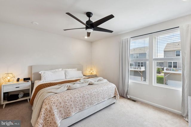 195 PRESIDENTS POINTE AVE, Ranson, WV 25438