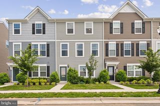 195 PRESIDENTS POINTE AVE, Ranson, WV 25438