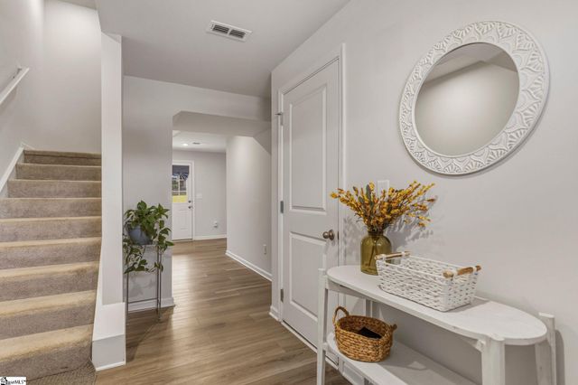 8 Bearmont Trail, Greenville, SC 29617