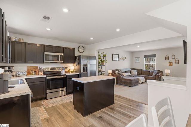 8 Bearmont Trail, Greenville, SC 29617