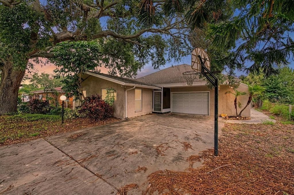 1647 SUMMERDALE DRIVE S, Clearwater, FL 33764
