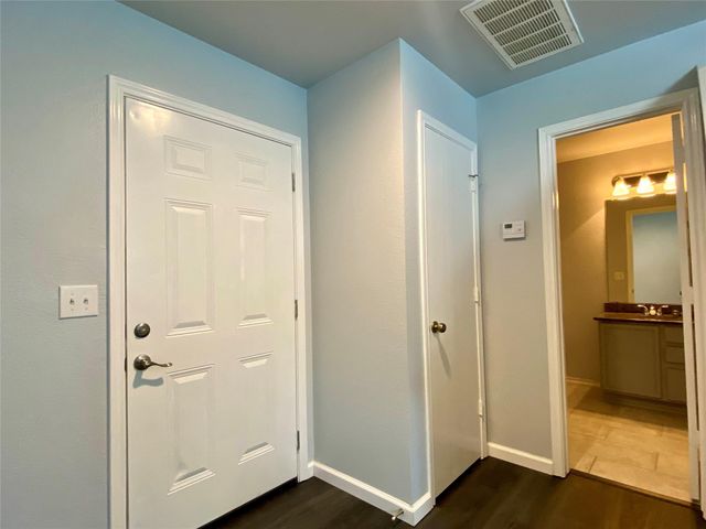 13205 Sea Biscuit DR, Del Valle, TX 78617