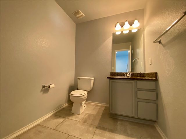 13205 Sea Biscuit DR, Del Valle, TX 78617