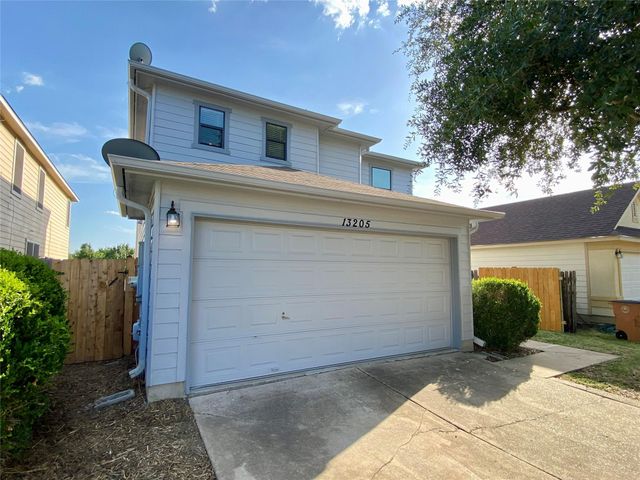 13205 Sea Biscuit DR, Del Valle, TX 78617