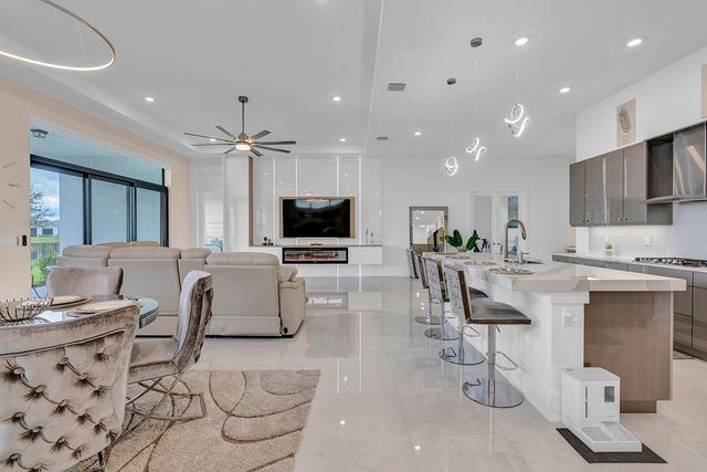 5320 Saint Armands Way, Westlake, FL 33470