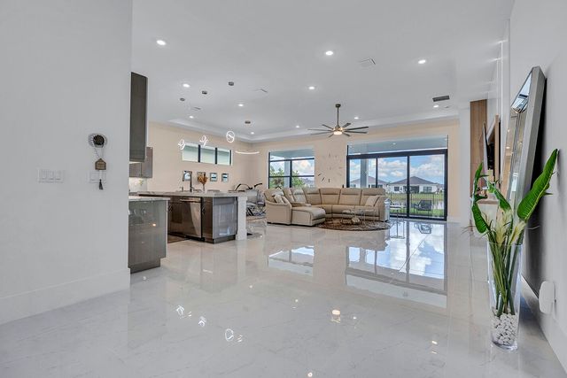 5320 Saint Armands Way, Westlake, FL 33470