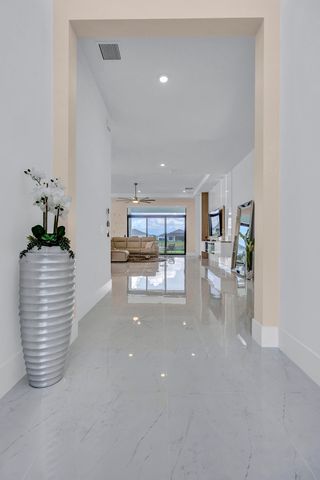 5320 Saint Armands Way, Westlake, FL 33470