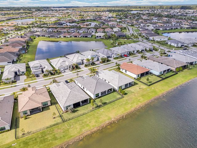 5320 Saint Armands Way, Westlake, FL 33470