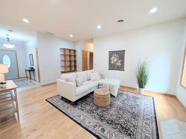 3999 Graycalm Court SE, Bemidji, MN 56601