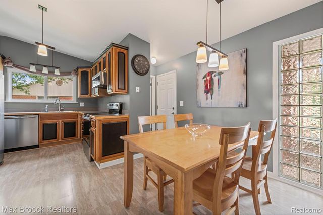 44018 Bannockburn Drive, Canton, MI 48187