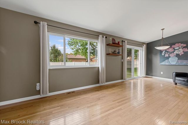 44018 Bannockburn Drive, Canton, MI 48187