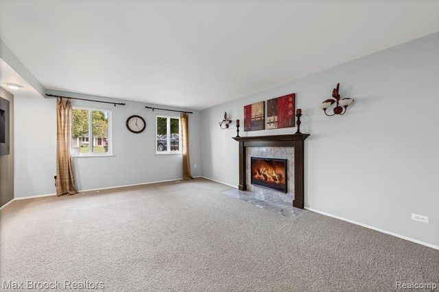 44018 Bannockburn Drive, Canton, MI 48187