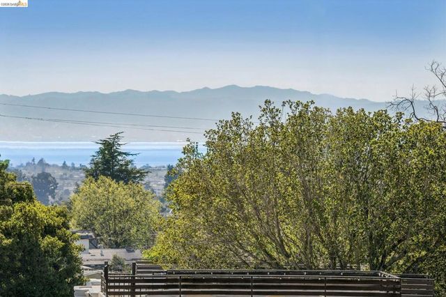 2938 Morgan Ave, Oakland, CA 94602