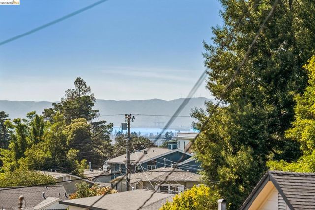 2938 Morgan Ave, Oakland, CA 94602