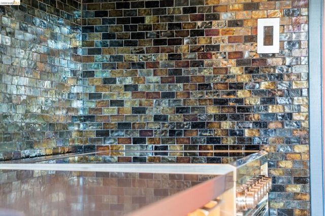 2938 Morgan Ave, Oakland, CA 94602