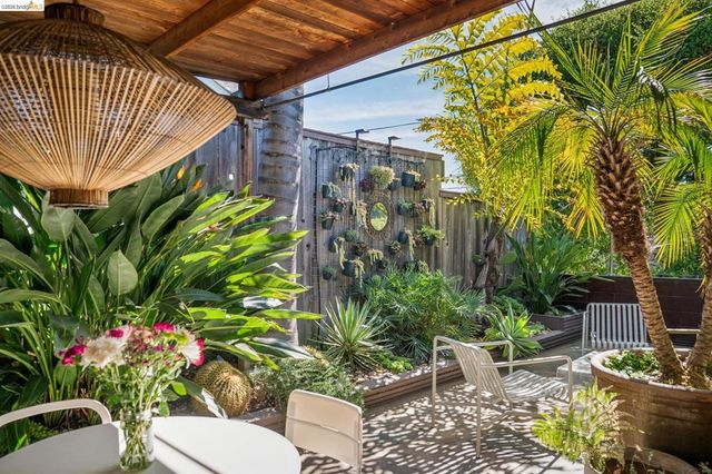 2938 Morgan Ave, Oakland, CA 94602