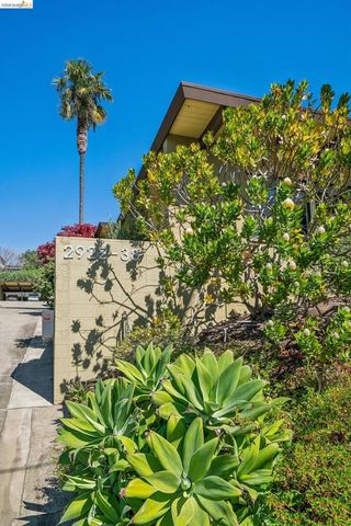 2938 Morgan Ave, Oakland, CA 94602