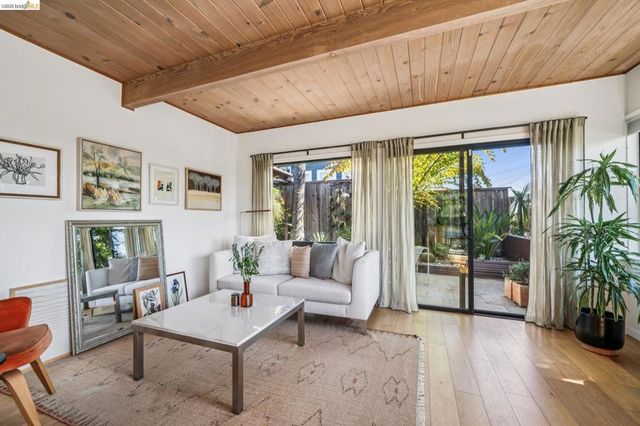 2938 Morgan Ave, Oakland, CA 94602