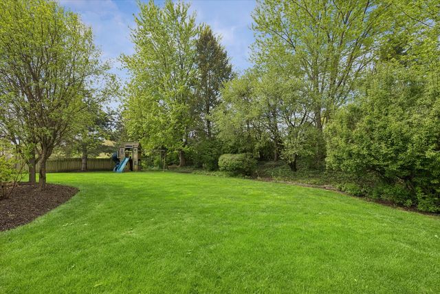 340 TENBY Way, Algonquin, IL 60102