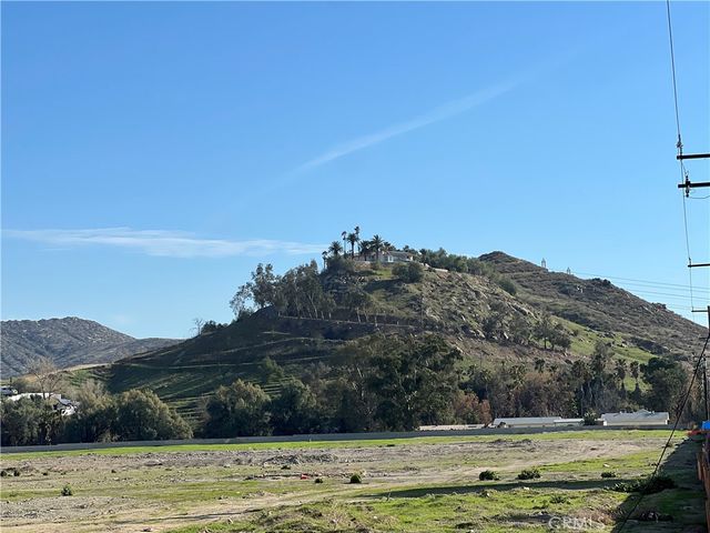 11251 Laurel Avenue, Bloomington, CA 92316