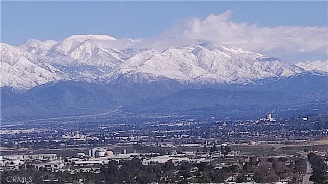 11251 Laurel Avenue, Bloomington, CA 92316