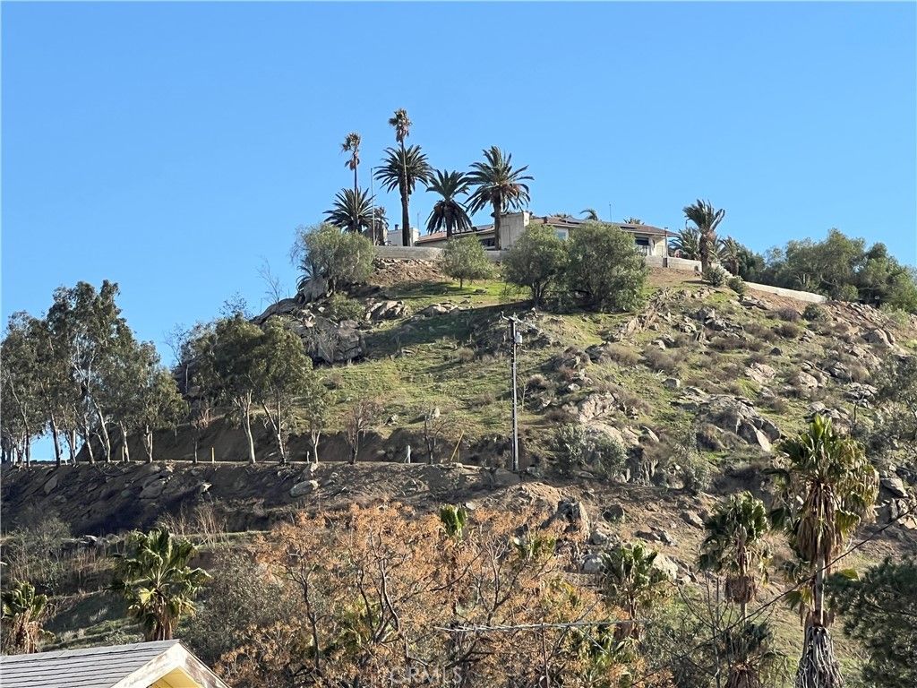 11251 Laurel Avenue, Bloomington, CA 92316